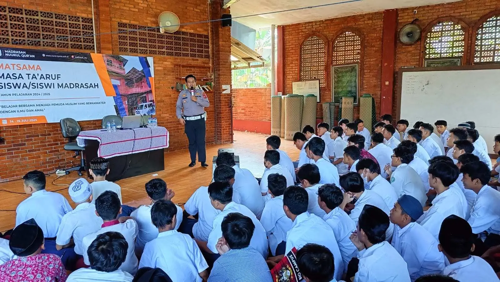 Polsek Gunung Putri Jalankan Program Police Goes To School di MTs Nurul Quran Cikeas Bogor