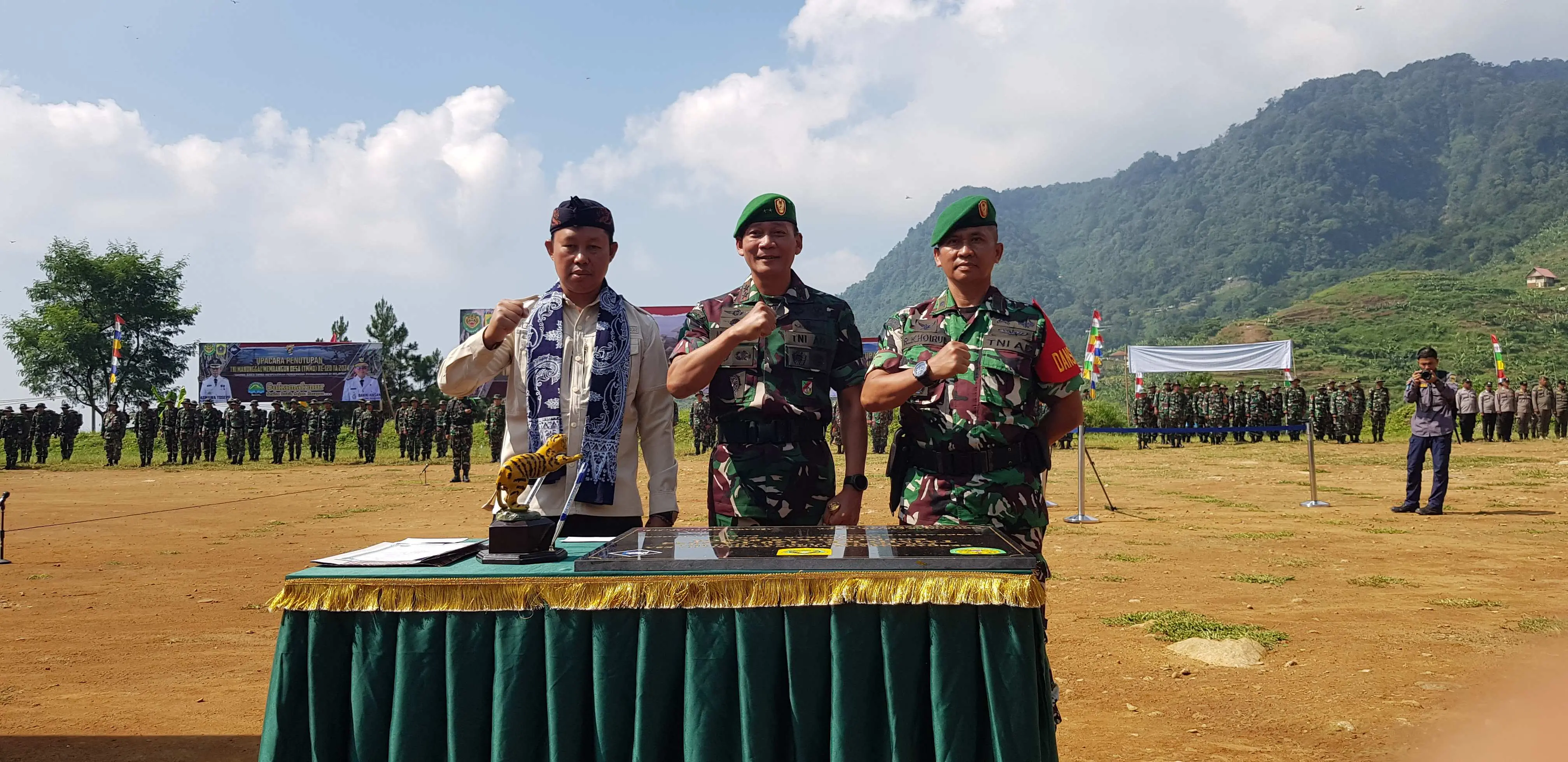Mayjen TNI Mohamad Fadjar, Resmi Menutup Kegiatan TMMD di Sukamakmur Bogor