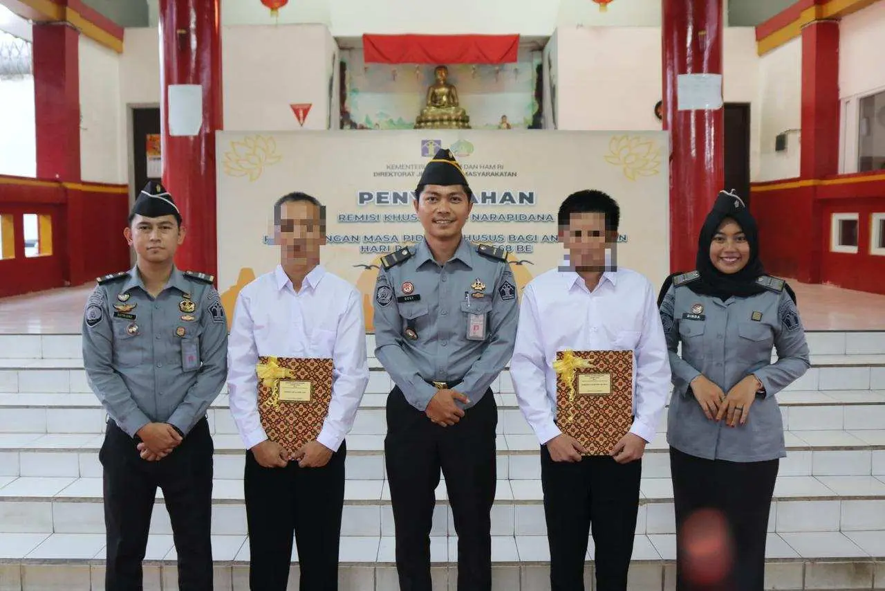 Hari Raya Waisak, 2 Warga Binaan Beragama Budha di Lapas Cibinong Terima Remisi
