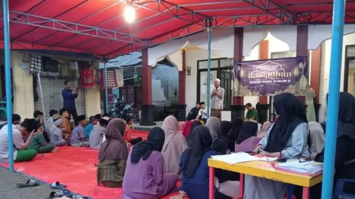 Sanlat Ramadhan di Lingkungan Desa Cicadas di Ikuti Puluhan Anak Hingga Remaja