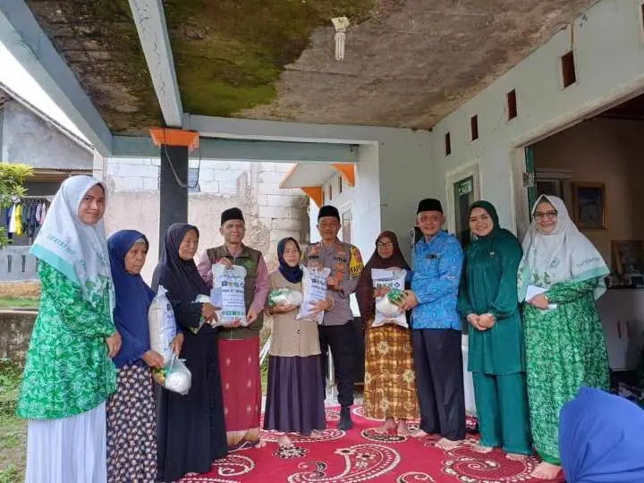 Muspika Sukamakmur Jalankan Program Jumat Berkah Bersama Stekholder