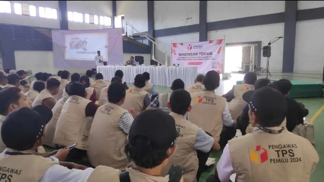 Panwascam Jonggol Lakukan Bimtek Kepada Anggota PTPS