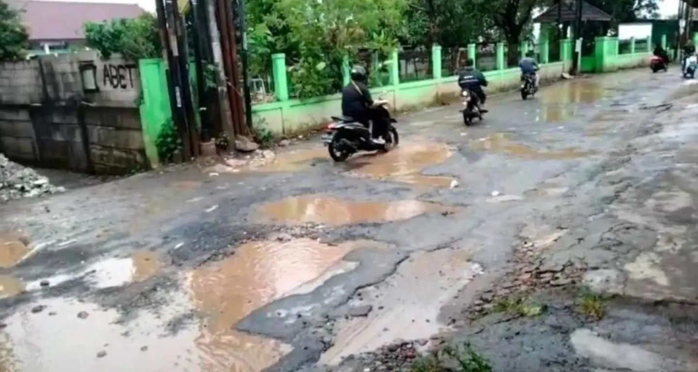 Kondisi Jalan Rusak Diwilayah Bogor Timur, Direspon Cepat H. Adi Suwardi