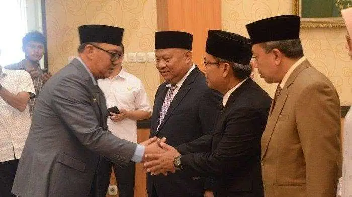 Iwan Setiawan melakukan mutasi dan rotasi jabatan empat Pejabat Pimpinan Tinggi Pratama (Eselon II) di lingkup Pemerintah Kabupaten Bogor