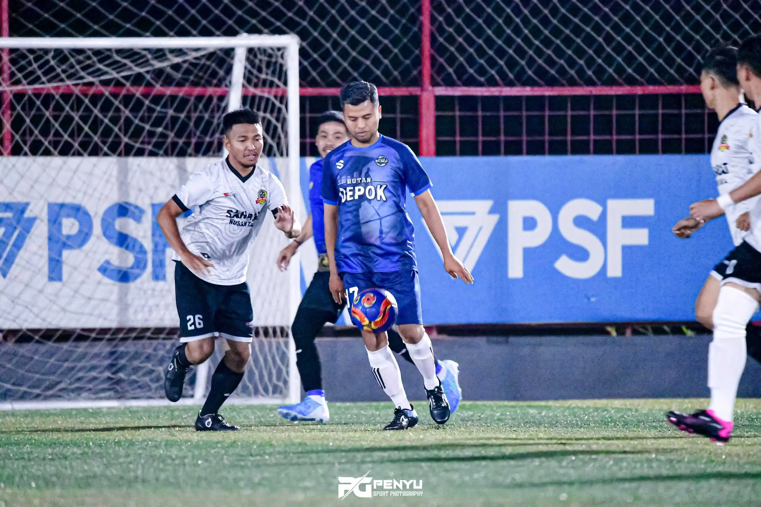 Kekompakan Rumah Tahanan Kelas 1 Depok, ditunjukan dalan pertandingan sepak Bola Rudep FC vs Sahabat FC.