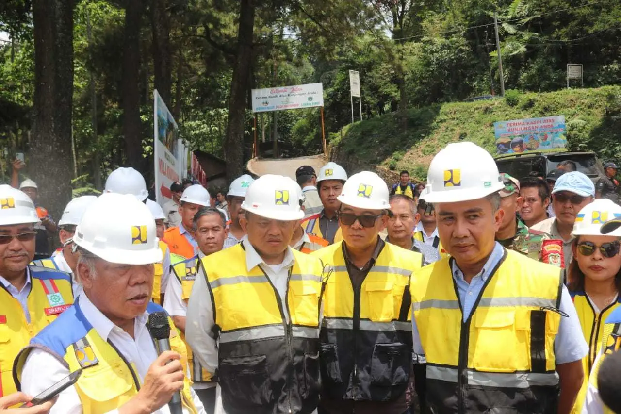 Bupati Bogor Bersama Menteri PUPR Dan Pj Gubernur Jabar Tinjau Proyek Strategis Nasional Serta Inpres Jalan Daerah Di Wilayah Timur Kabupaten Bogor.