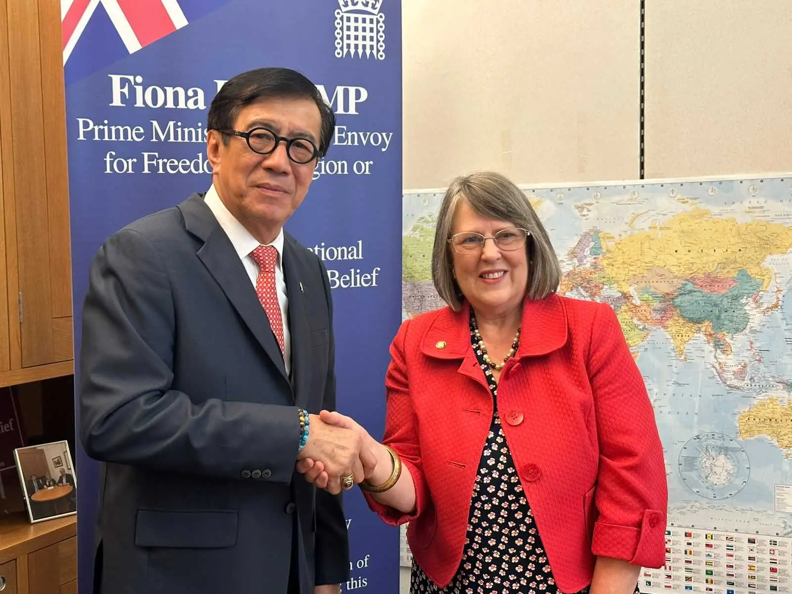 Menkumham Promosikan Kebebasan Beragama Indonesia di Hadapan Anggota Parlemen Inggris.