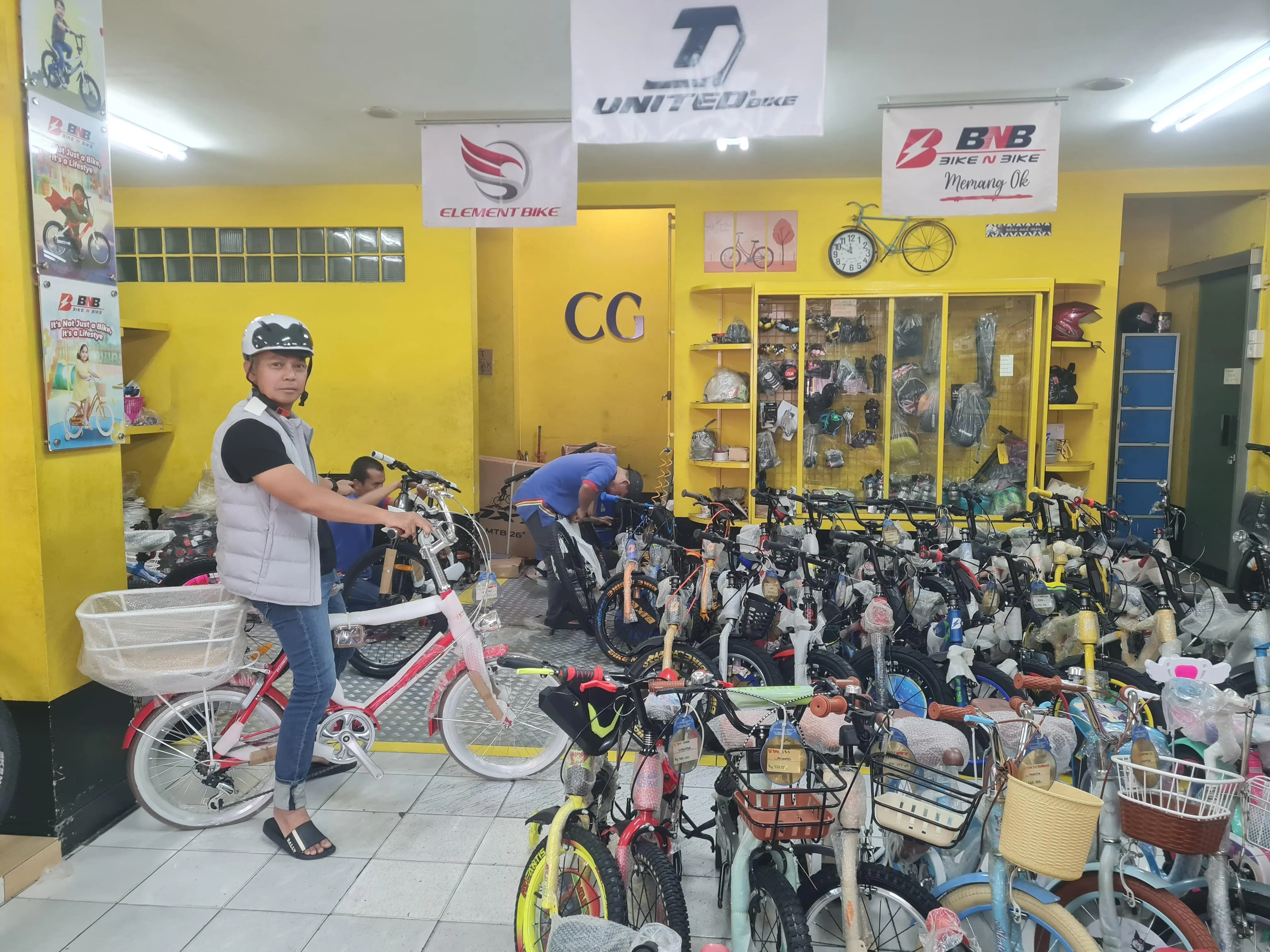 Cahaya Golden, Toko Sepeda Lengkap di Jantung Kota Bandung