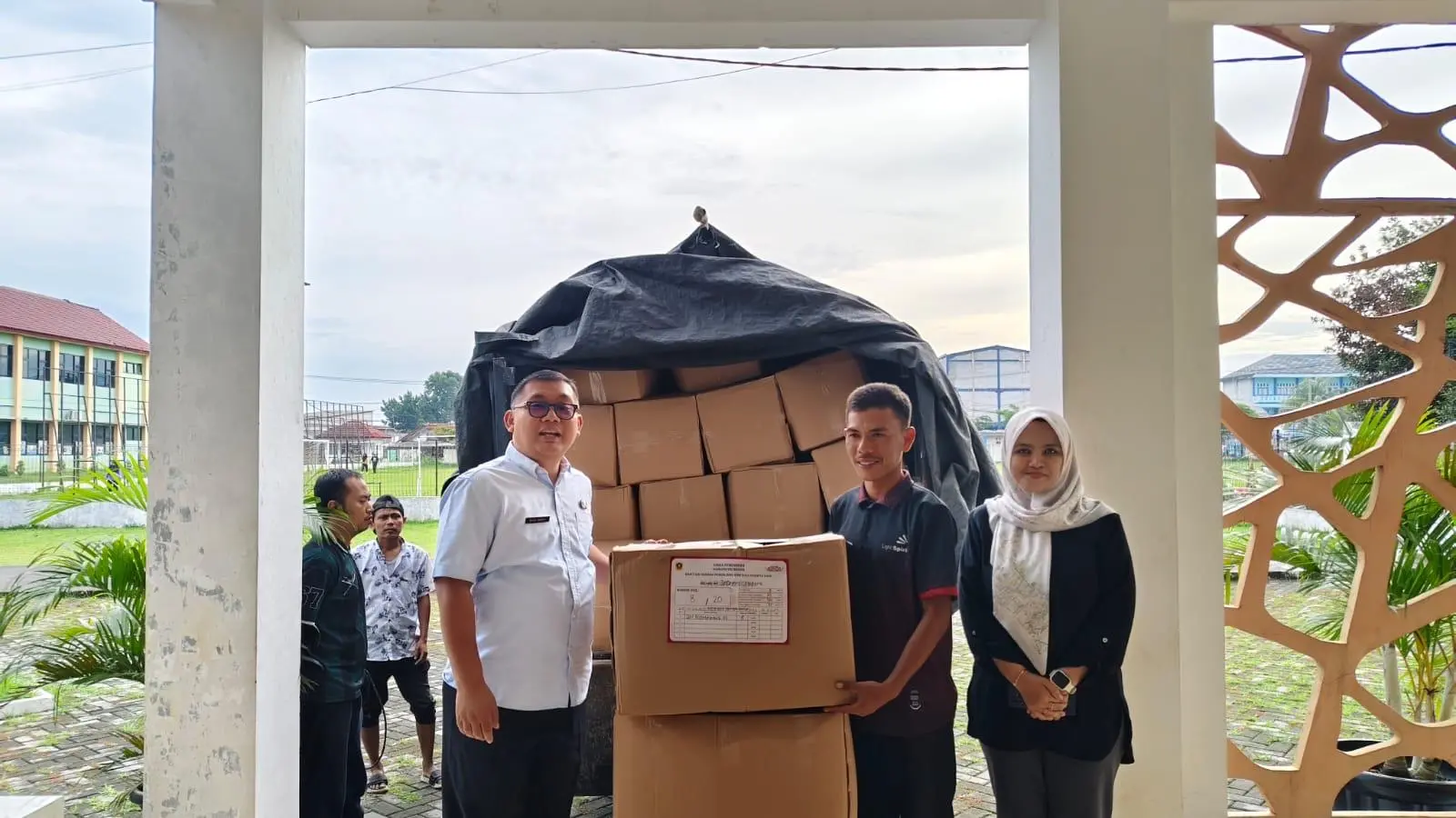 Bupati Bogor Luncurkan Bantuan Perlengkapan Sekolah untuk 5.500 Siswa SD, Perkuat SPM Pendidikan