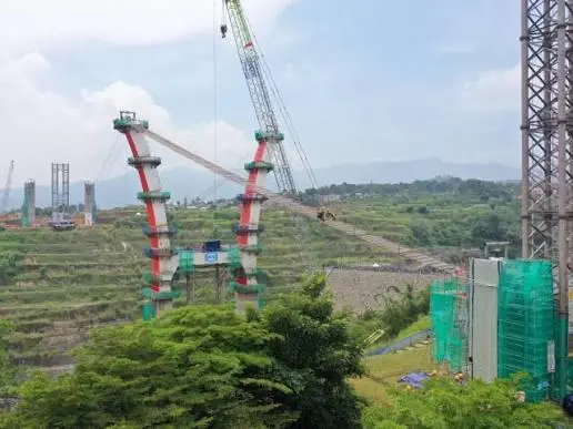 Proyek Jembatan Kaca Sukamahi Puncak Bogor Jadi Sorotan, Target Rampung Pertengahan 2026