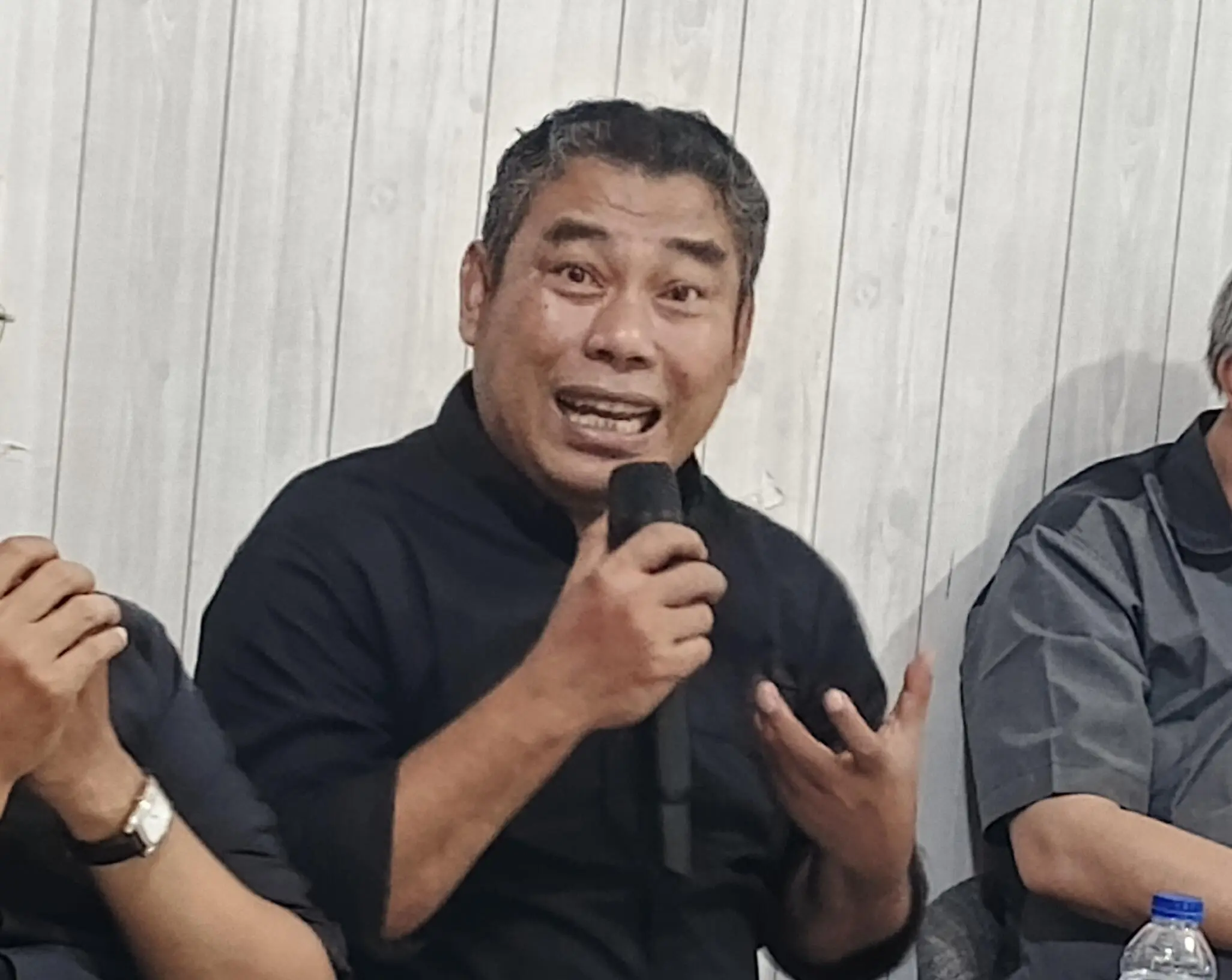 ‎Dedi Mulyadi Suruh Pelajar Jalan Kaki ke Sekolah, Ini Penjelasan Logis Yusfitriadi   ‎